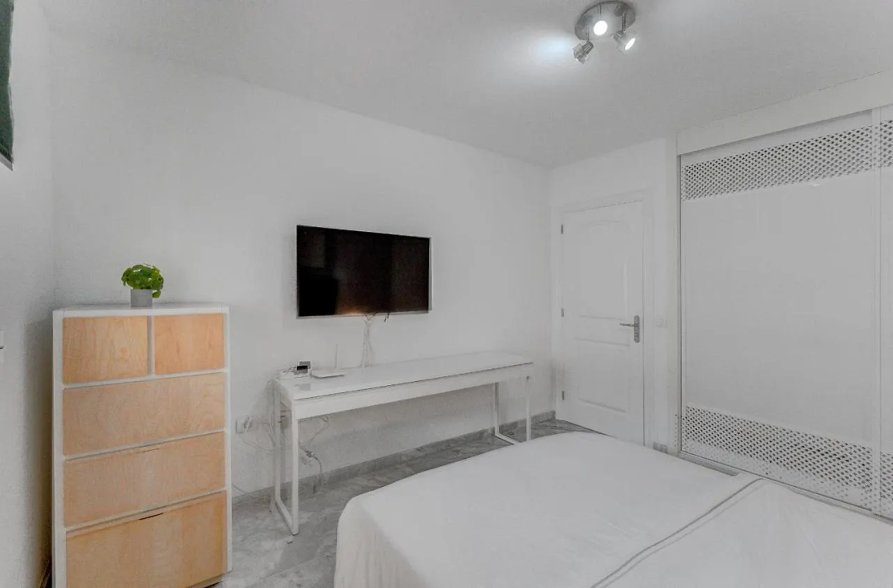 Heated Pool Stylish 3 Bedrm Apartment Los Cristianos