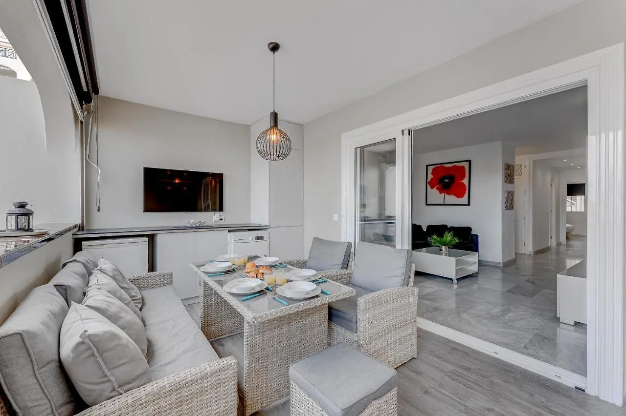 Heated Pool Stylish 3 Bedrm Apartment Los Cristianos  로스크리스티아노스